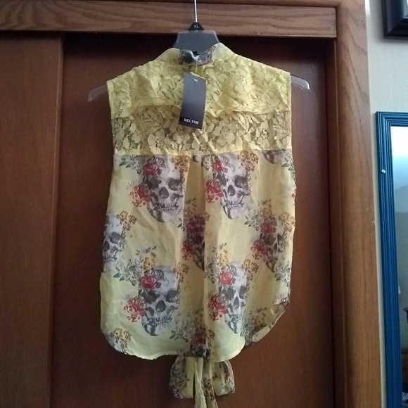 *Final Sell Price* Helium Sleeveless Shirt - Picture 3 of 5